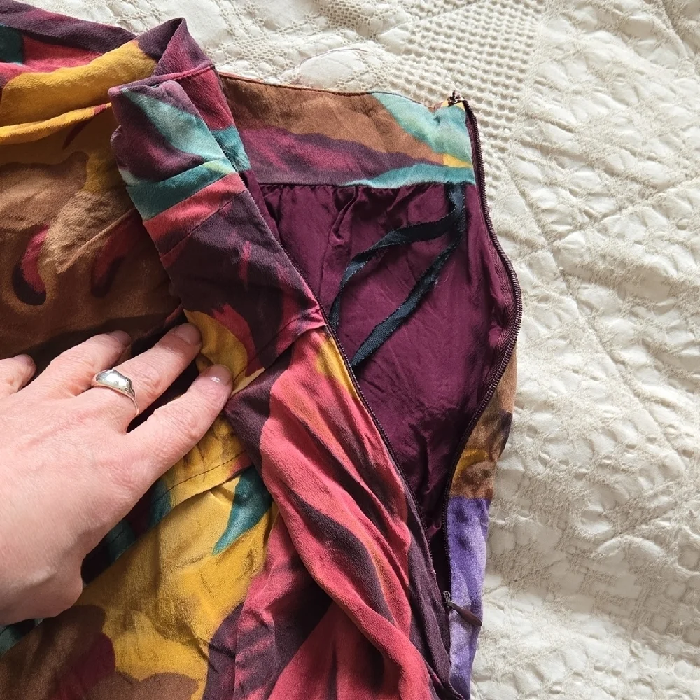Vintage Ellen Tracy 100% Silk Floral Tropical Pencil Skirt Feminine Colorful